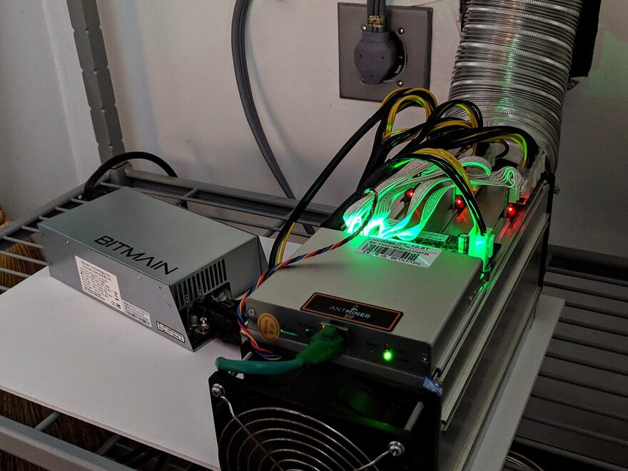 Antminer Série S21 — mineradora ASIC