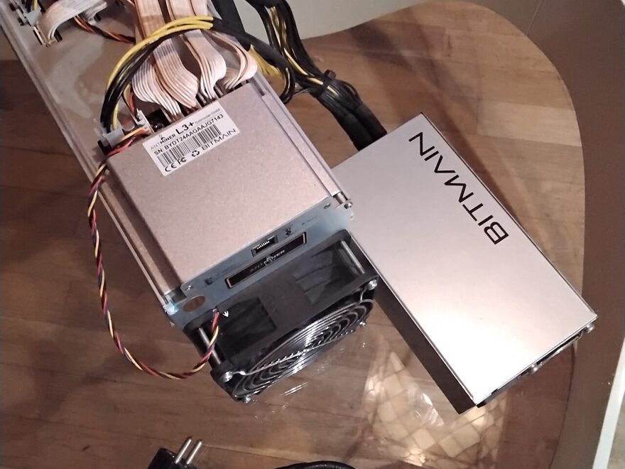 Antminer Série S19 — mineradora ASIC